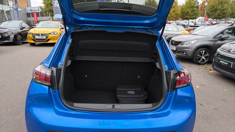 2025 Peugeot 208 50kWh Active Premium + Hatchback 5dr Electric Auto (7.4kW Charger) (136 ps) Hatc...