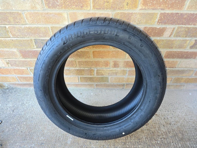 Bridgestone Turanza T005 tyre, size 225/50R17 98Y XL - BMW 3 RFT - new with label