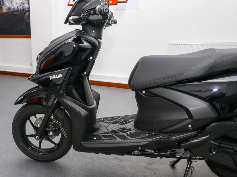 2024, '24 Yamaha RayZR Learner Legal Scooter. ONLY 1,376 MILES. Warranty. £1,995