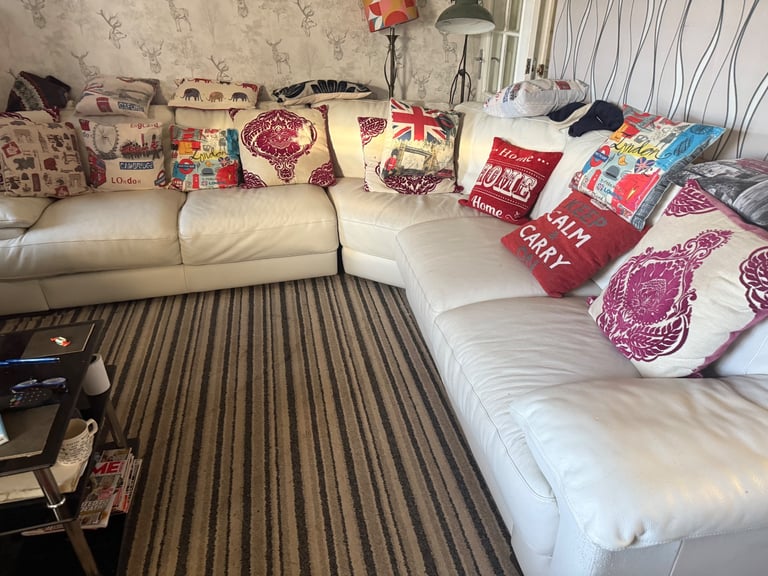 image for White leathe corner sofa