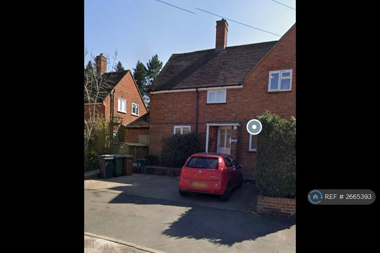 3 bedroom house in Tillingbourne Road, Shalford, GU4 (3 bed) (#2665393)