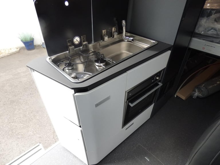 Adria Twin Supreme 640 SGX DIESEL AUTOMATIC 2025