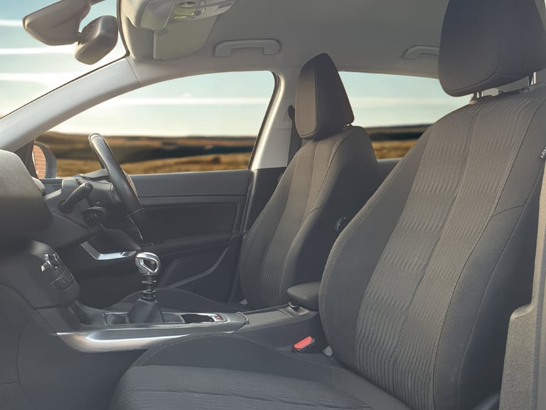 2015 Peugeot 308 1.6 HDi 115 Active "Car Of The Year 2014" full MOT, px welcome, delivery available