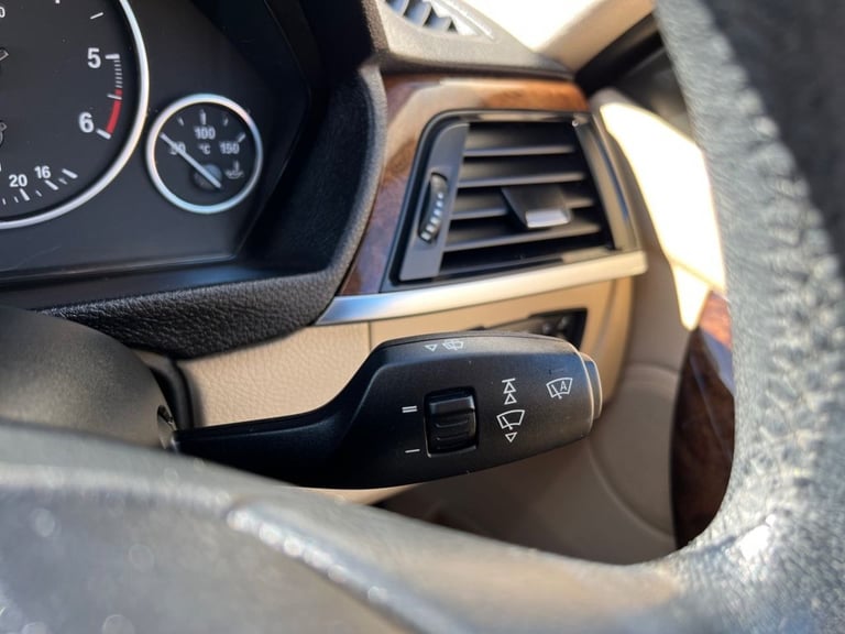 2013 BMW 3 Series 2.0 320d ED EfficientDynamics Business Saloon 4dr Diesel Auto Euro 5 (s/s)  Sal...