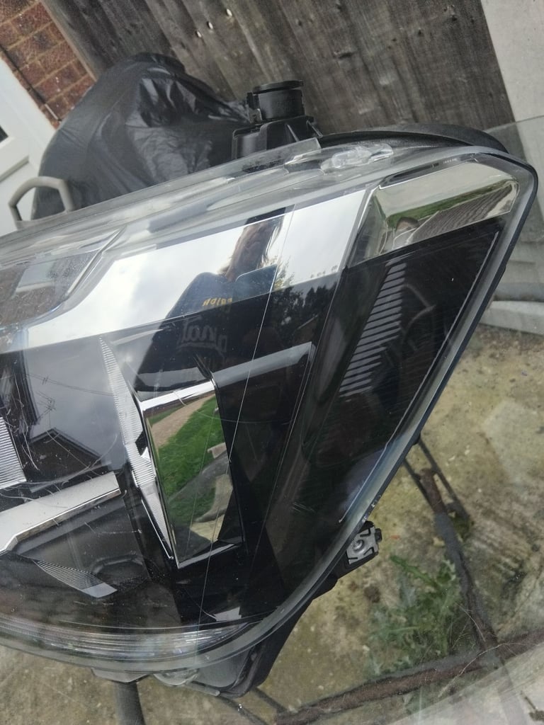 2022 vw crafter n/s headlight 