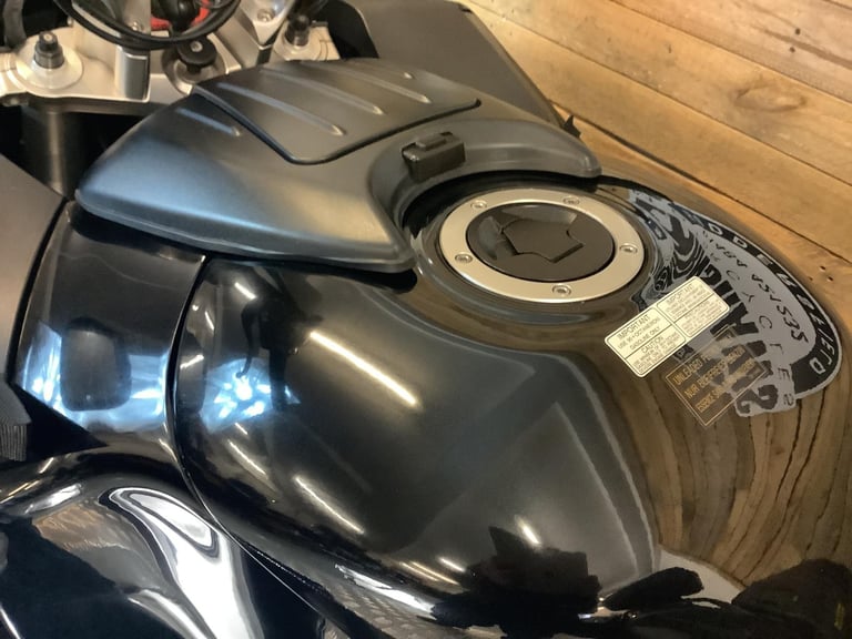 KAWASAKI GTR1400 2009 28K MILES