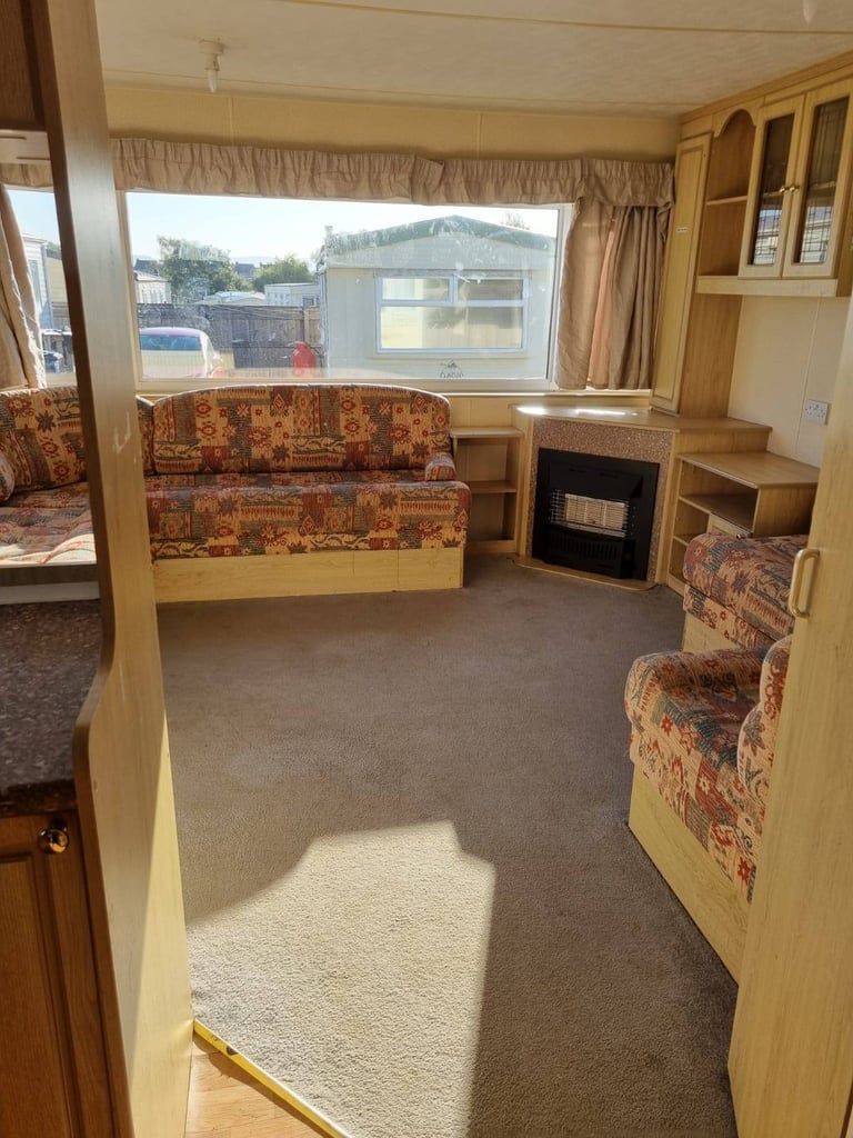 2 Bed Mobile Home near Glos. to let
