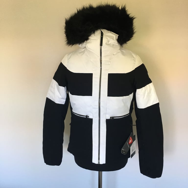 KNUTSFORD SKIWEAR SALE