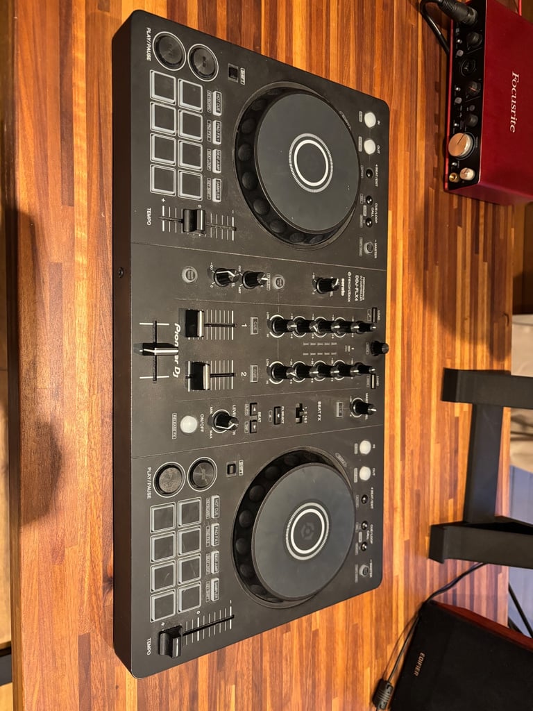 Pioneer DDJ-FLX 4 controller