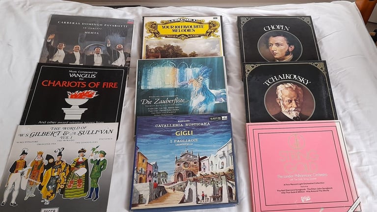 image for Vinyl. Classical and opera. Aprox 150