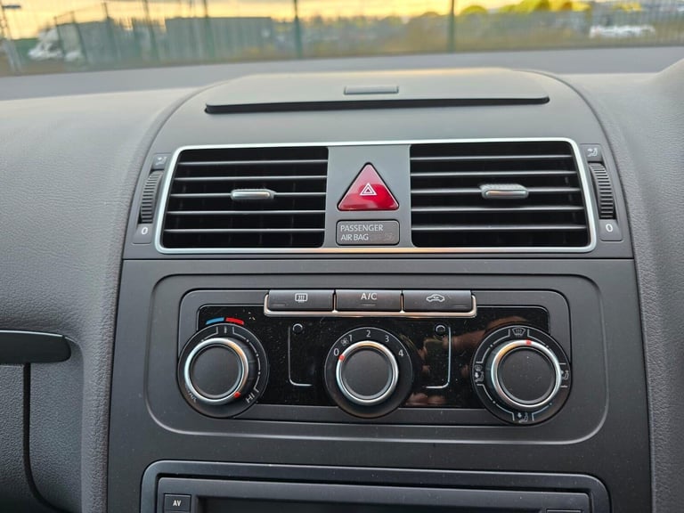 2012 Volkswagen Touran 1.4 TSI BlueMotion Tech SEL DSG Euro 6 (s/s) 5dr MPV Petrol Automatic