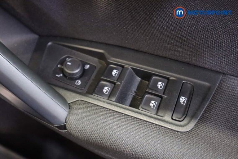 2021 Volkswagen Tiguan 1.5 TSI 150 Life 5dr SUV Petrol Manual