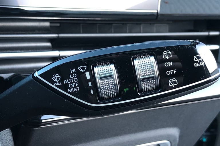 2025 Omoda OMODA 5 1.6 TGDI Noble 5dr 7DCT Hatchback PETROL Automatic