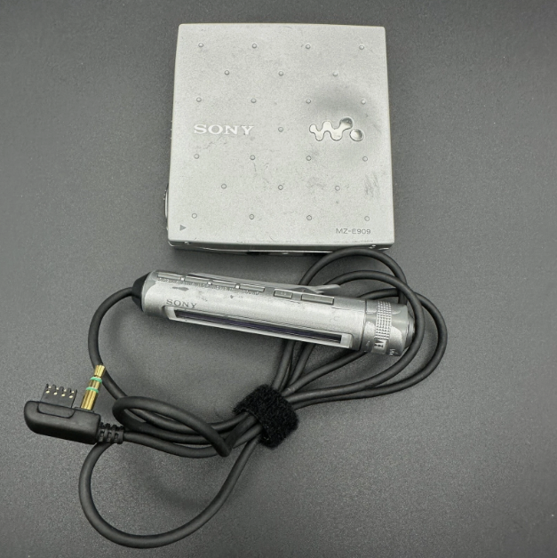 image for Sony Minidisc Player - MZ-E909
