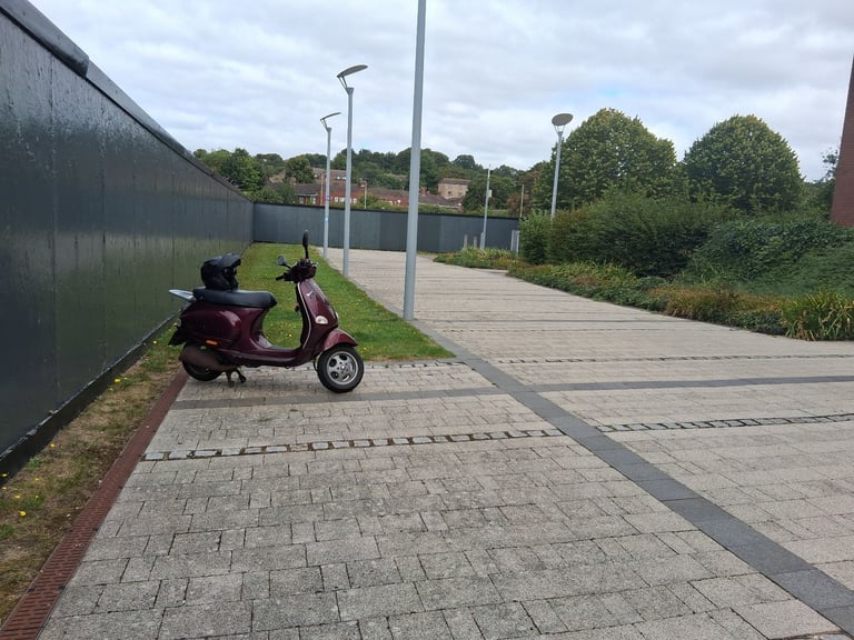 Piaggio, VESPA, 2000, 124 (cc)