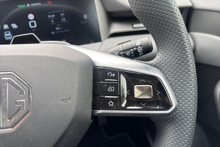 2025 MG MGS5 170kW SE EV Long Range 64kWh 5dr Auto Estate Electric Automatic