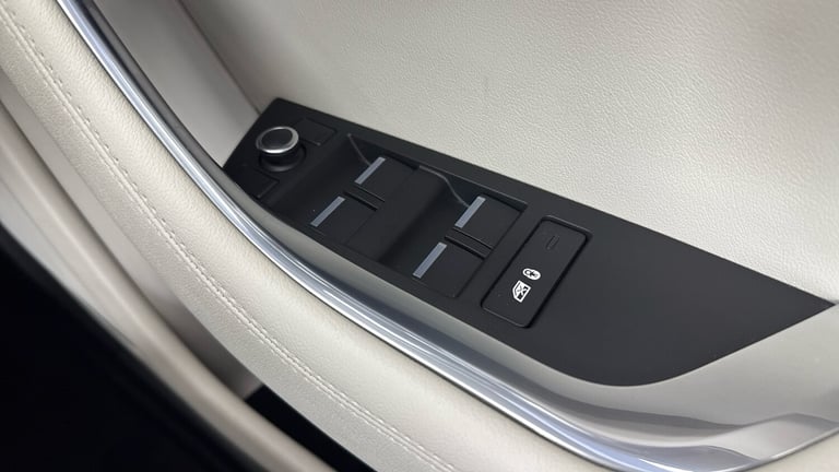 2020 Jaguar XE 2.0 S 4dr Auto SALOON PETROL Automatic