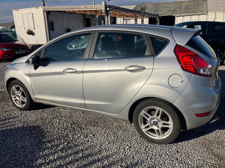 2014 Ford Fiesta 1.25 82 Zetec 5dr HATCHBACK PETROL Manual