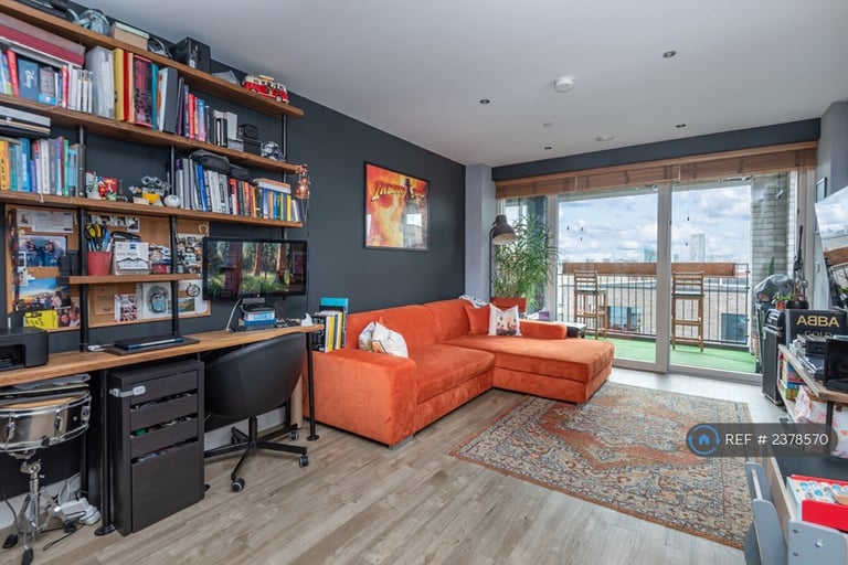 image for 1 bedroom flat in Suntrap Court, London, E3 (1 bed) (#2378570)