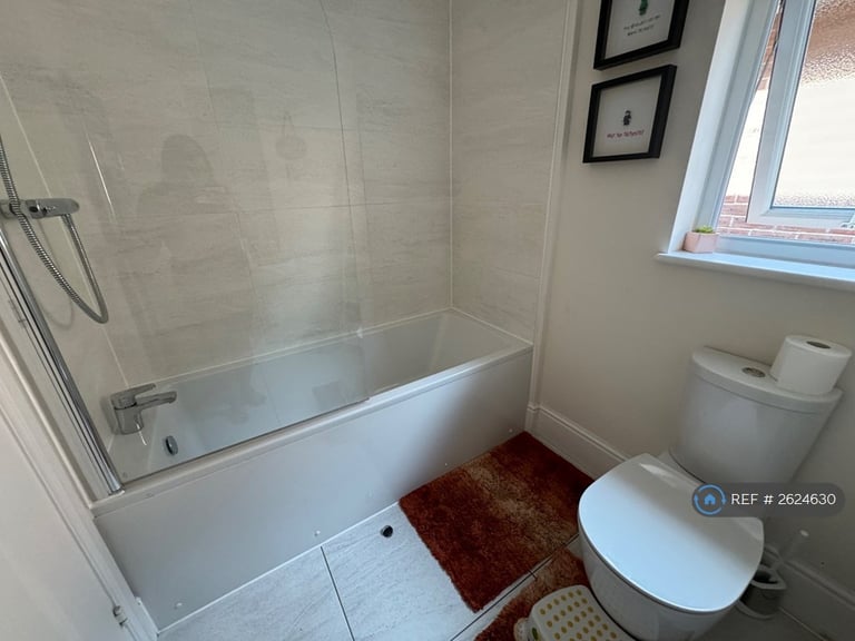5 bedroom house in Barlow Road, Hamilton, Leicester, LE5 (5 bed) (#2624630)