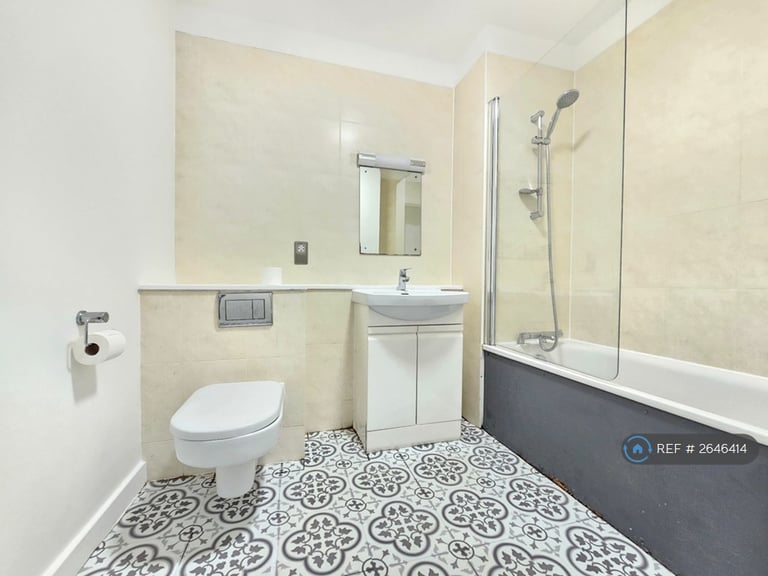 2 bedroom flat in Saw Mill Way, London, N16 (2 bed) (#2646414)