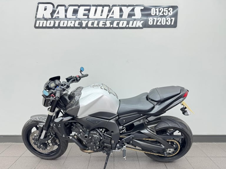 YAMAHA FZ1 N FAZER 1000 SILVER 2007 07 REG JUST 15,015 MILES MIVV FULL SYSTEM