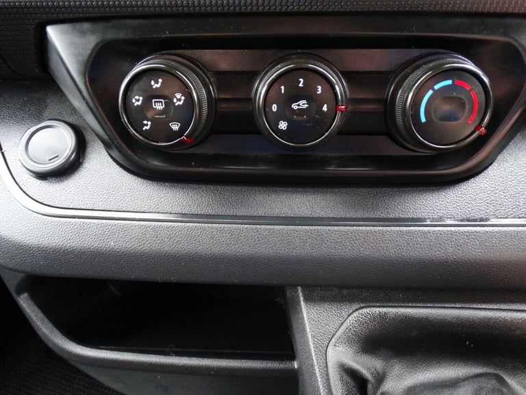 2022 Renault Trafic SL28 Blue dCi 130 Business Van PANEL VAN DIESEL Manual