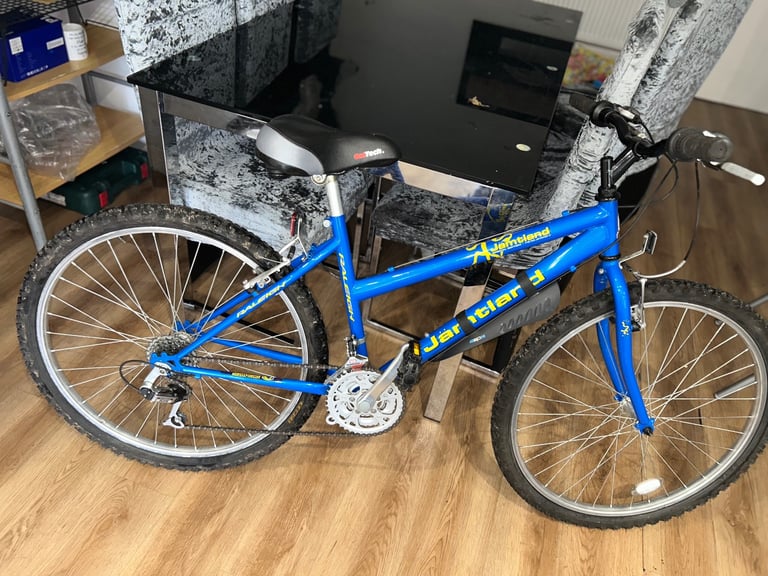 £80 bike 26 inch wheels fully working order 