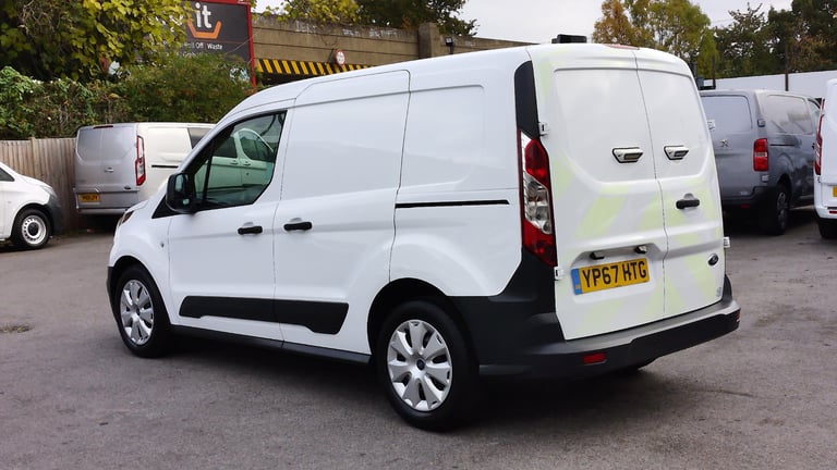 2017 Ford Transit Connect 220 L1 SWB EURO 6,AIR CONDITIONING,FRONT+REAR PARKING SENSORS,PARK ASSI...