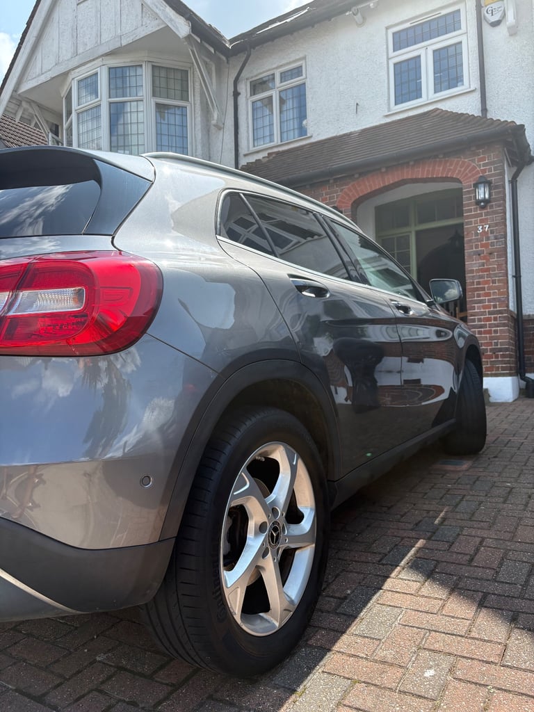 Mercedes-Benz, GLA, Estate, 2019, Semi-Auto, 1595 (cc), 5 doors