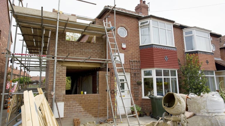 FULL HOUSE REFURBISHMENT#BUILDER TEAM#IN AND OUT#TILING#FLOORING#AND MUCH MORE#BEST PRICE ON MARKET