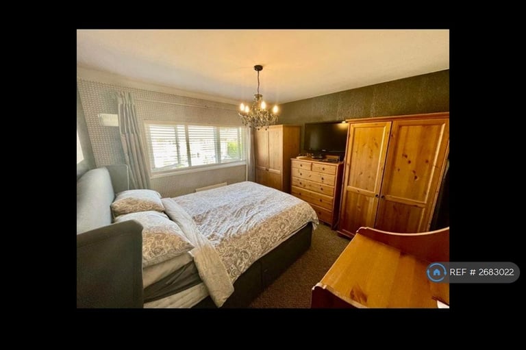 3 bedroom house in Mendip Crescent, Westcliff-On-Sea, SS0 (3 bed) (#2683022)