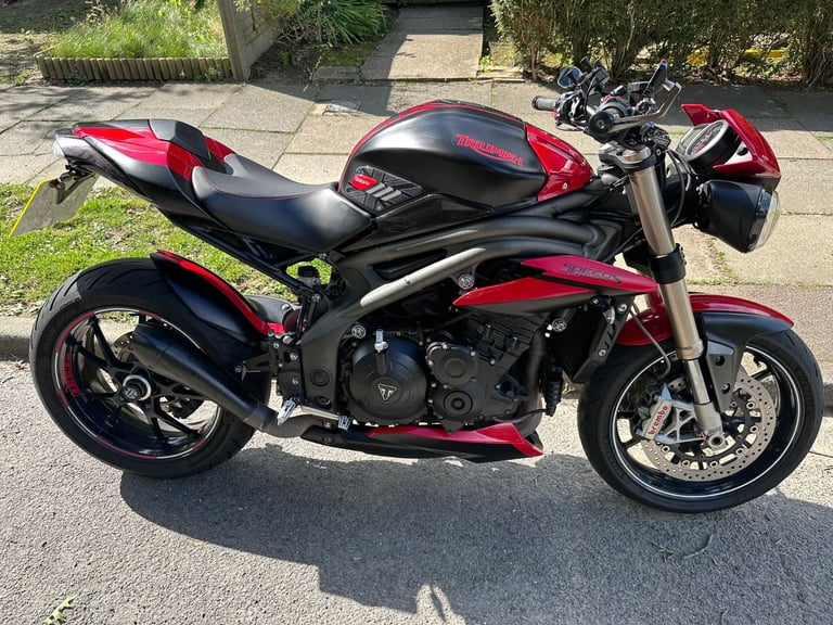 Triumph SPEED TRIPLE 1050  2017