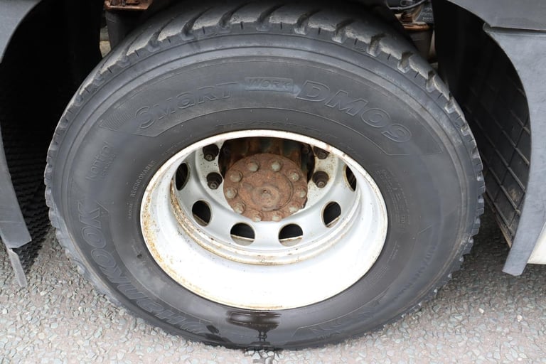 MERCEDES ACTROS 2548 STREAMSPACE 6X2 REARLIFT TRACTOR (2015)