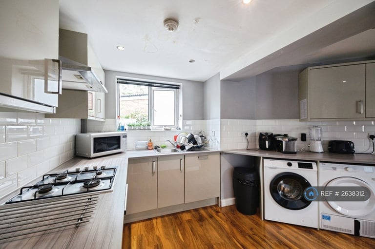 1 bedroom in Wellsford Avenue, Solihull, B92 (#2638312)