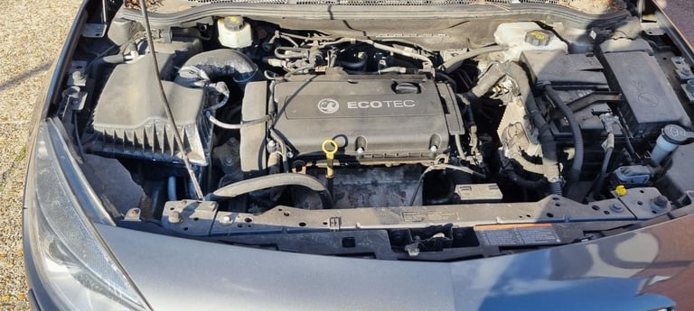 £500-ONO Vauxhall, ASTRA, Hatchback, 2010, Manual, 81,552 , 1598 (cc), 5 doors FOR SALES £500-ONO