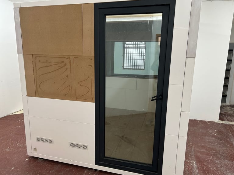 ** SPECIAL RENT FREE PERIOD **          Music Studio / Podcast Studio / Rehearsal Studio