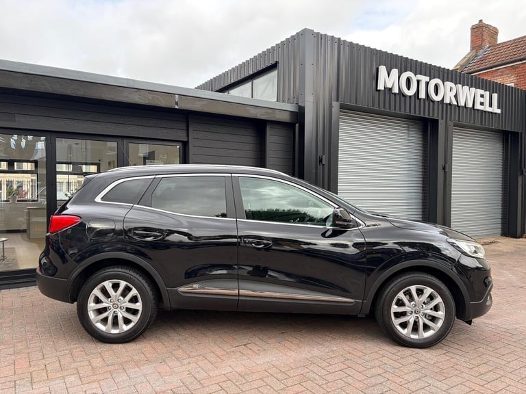 2018 Renault Kadjar 1.3 TCe Dynamique Nav Euro 6 (s/s) 5dr HATCHBACK Petrol Manual