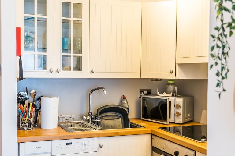 Fantastic, 1 bedroom, 1st Floor Flat in the Southside – available NOW