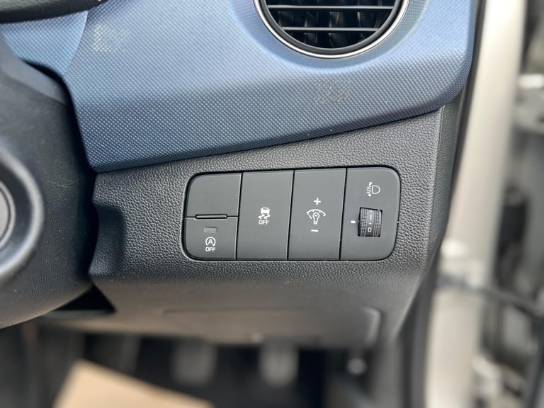 2016 Hyundai i10 1.0 SE Euro 6 5dr HATCHBACK Petrol Manual