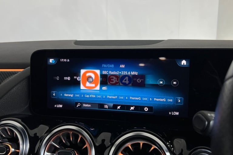 2023 23 MERCEDES-BENZ GLA CLASS 1.3 GLA250E 15.6KWH AMG LINE (PREMIUM) SUV 5DR P