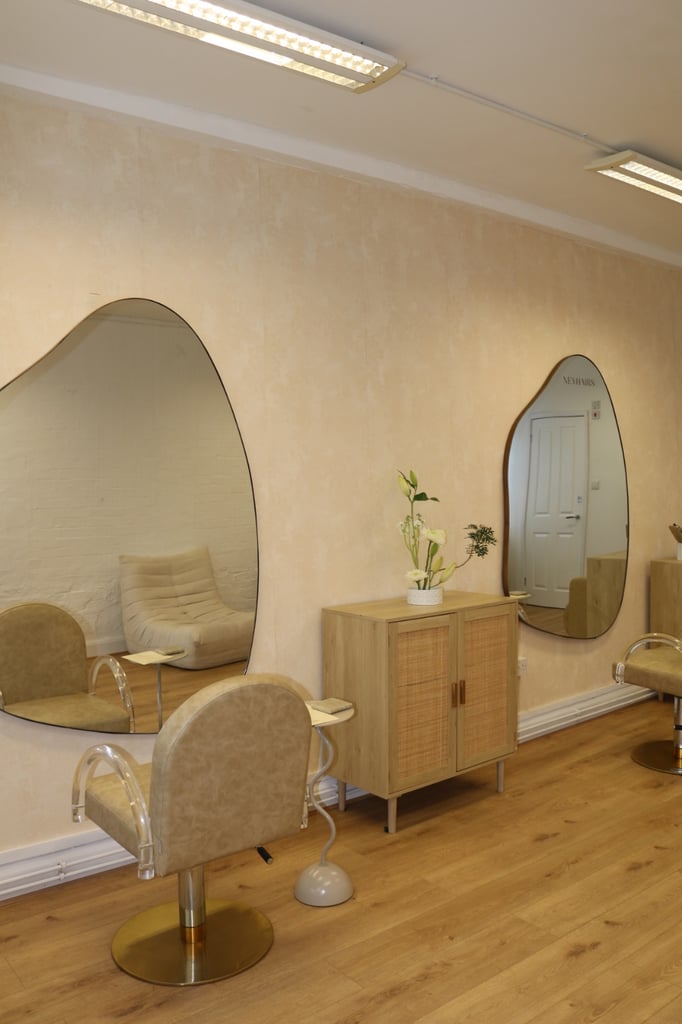 Salon Chair for Rent – Private Studio – Finsbury Park (Free Parking!)