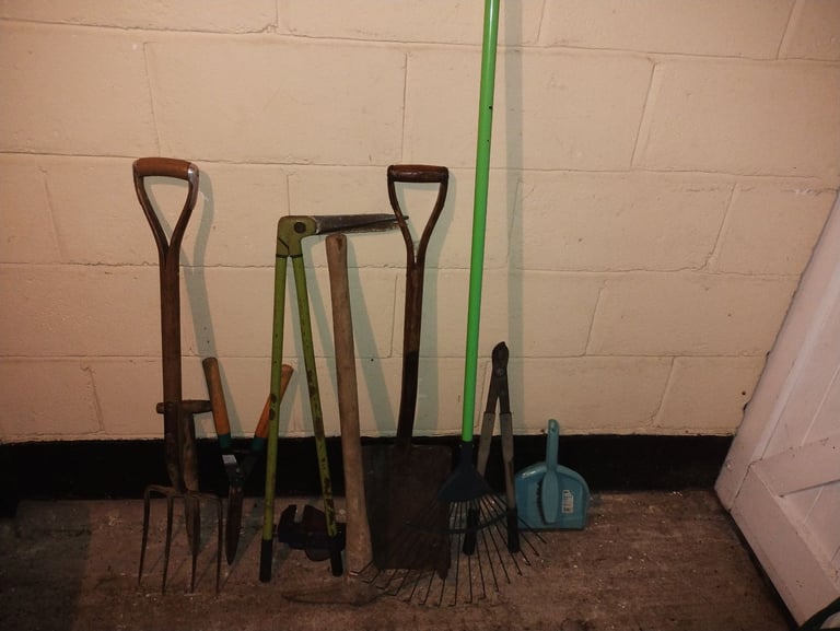 Free Garden tools and hose pipe
