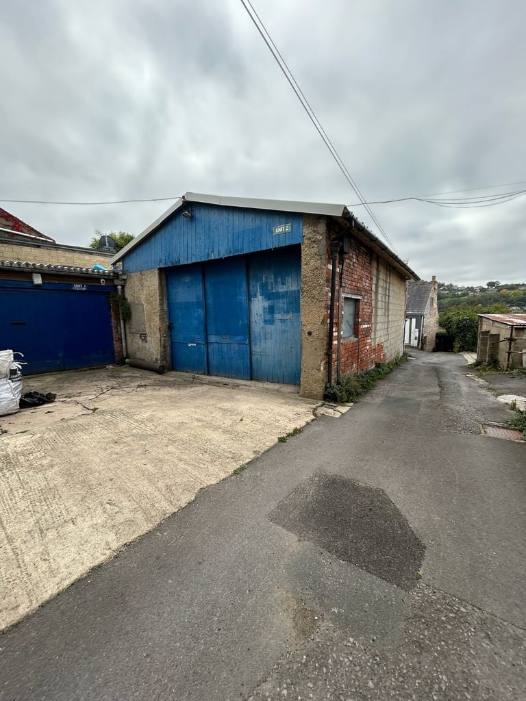 image for Commercial Garage/workshop/storage Unit 725 sq. ft.