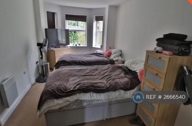 2 bedroom flat in Latchford, Warrington, WA4 (2 bed) (#2666540)