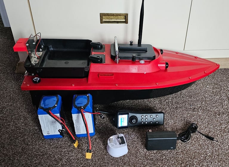 Bait boat, saltwater ready, sea fishing...