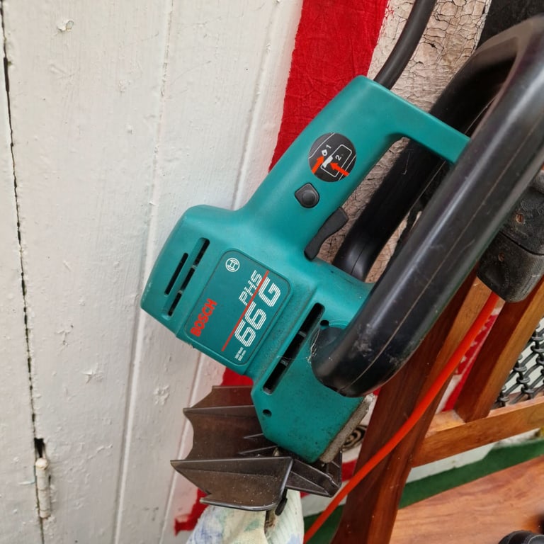Hedge trimmer 