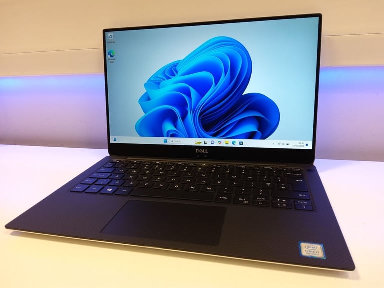 **DELL XPS 13 9380 - INTEL I7 8565U - 1TB SSD 16GB RAM - WINDOWS 11 - NEW BATTERY**