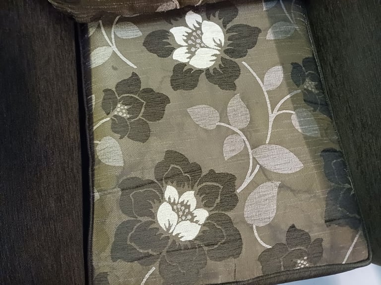 Brown floral three piece suite 