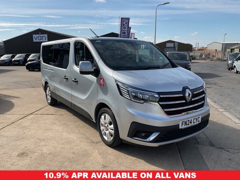 2024 Renault Trafic 2l 4d  148 BHP 9 Seater Mini Bus in silver with air con bluetooth cruise co M...